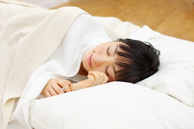 無理に動かさず安静をはかる